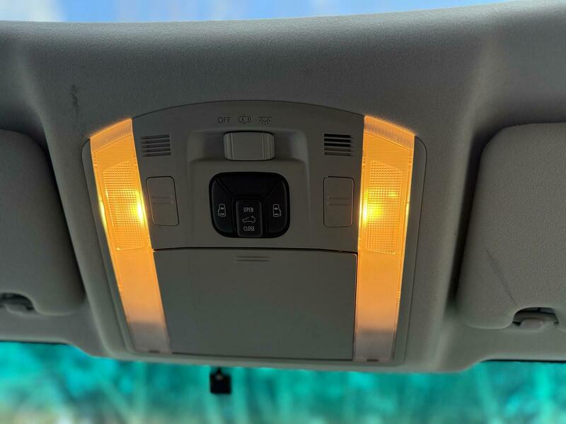 Used Toyota Vellfire 2013 for sale - 77342422: Photo 37