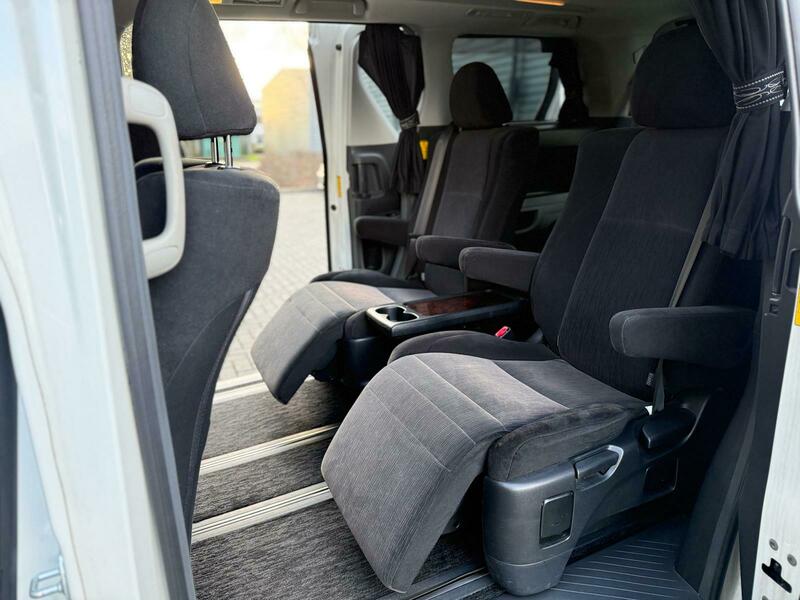 Used Toyota Vellfire 2013 for sale - 77342422: Photo 4