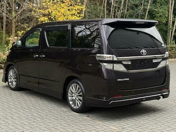 Used Toyota Vellfire 2013 for sale - 76536327: Photo