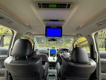 Used Toyota Vellfire 2013 for sale - 76536327: Photo