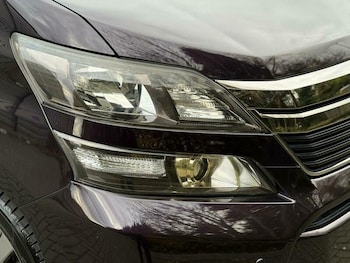 Used Toyota Vellfire 2013 for sale - 76536327: Photo