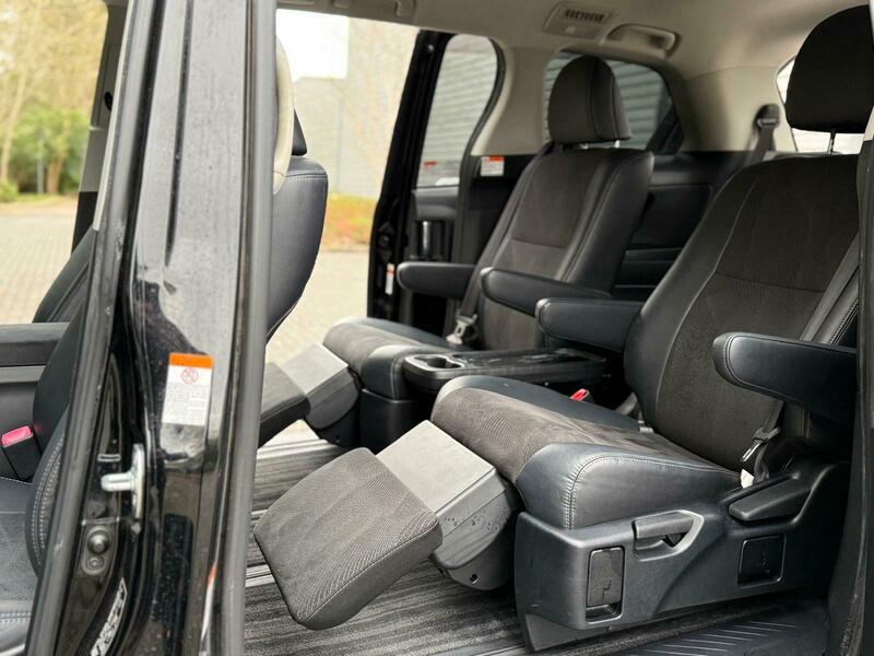 Used Toyota Estima 2016 for sale - 77906121: Photo 3