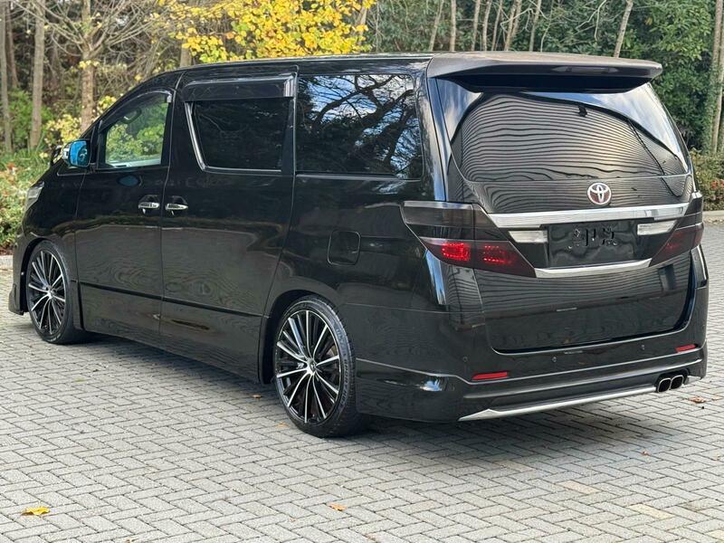 Used Toyota Alphard 2013 for sale - 76536328: Photo 2