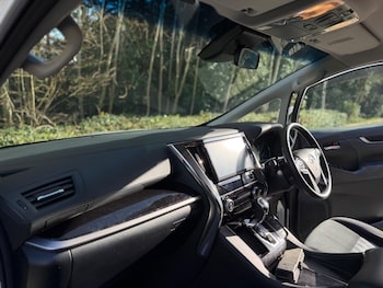 Used Toyota Alphard 2018 for sale - 78542077: Photo