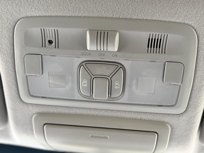 Used Toyota Estima for sale - 77547966: Photo 30