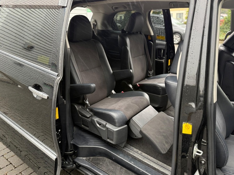 Used Toyota Estima for sale - 77547966: Photo 32