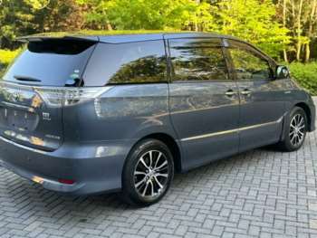Used Toyota Estima  for sale - 74718745: Photo