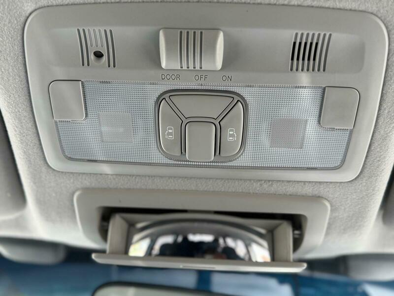 Used Toyota Estima 2012 for sale - 76264332: Photo 17