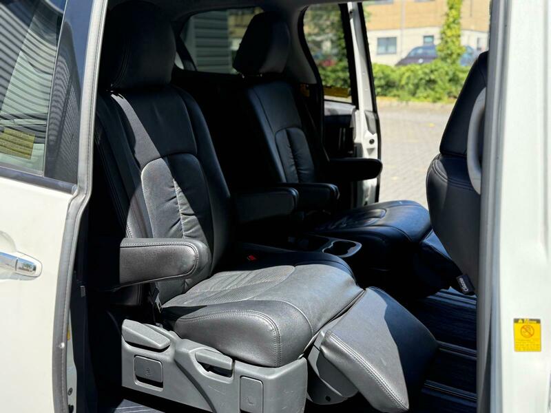 Used Toyota Estima 2012 for sale - 76264332: Photo 6