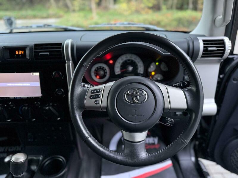 Used Toyota FJ Cruiser 2013 for sale - 76655588: Photo 5