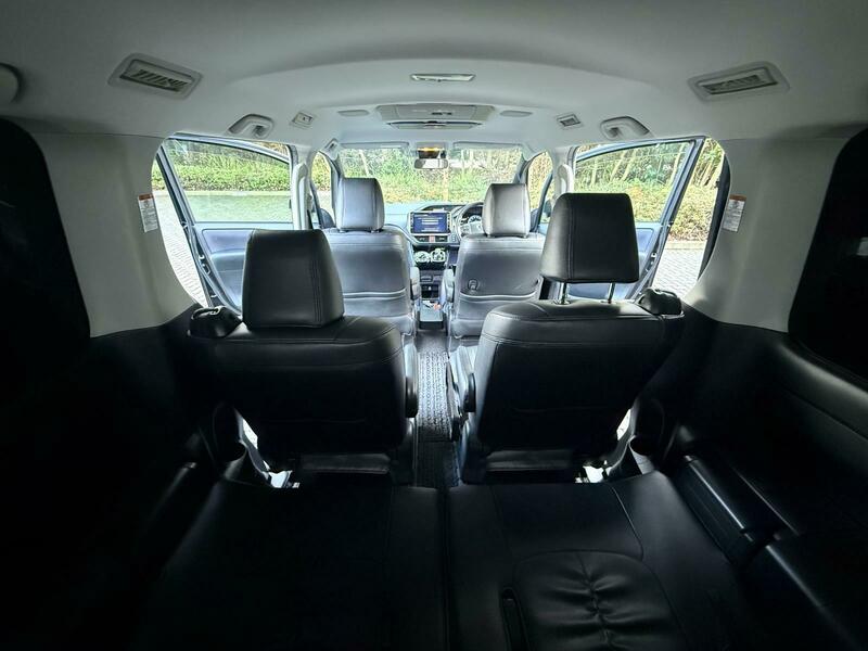 Used Toyota Voxy for sale - 77328841: Photo 23