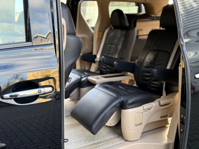 Used Toyota Alphard 2012 for sale - 77250995: Photo 3