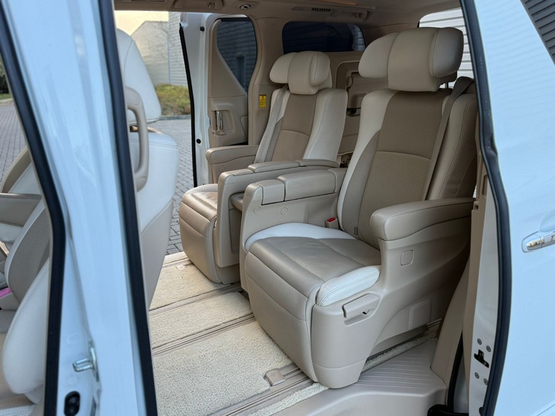 Used Toyota Vellfire 2014 for sale - 78201356: Photo 35