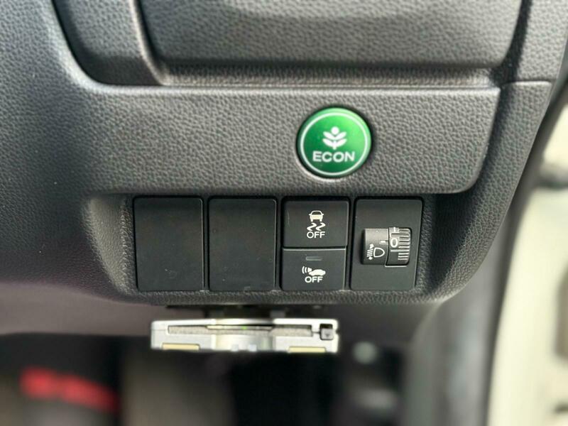 Used Honda Jazz 2014 for sale - 76665899: Photo 29