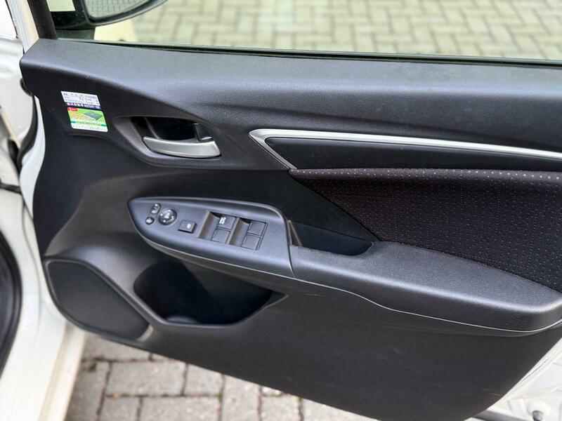 Used Honda Jazz 2014 for sale - 76665899: Photo 30