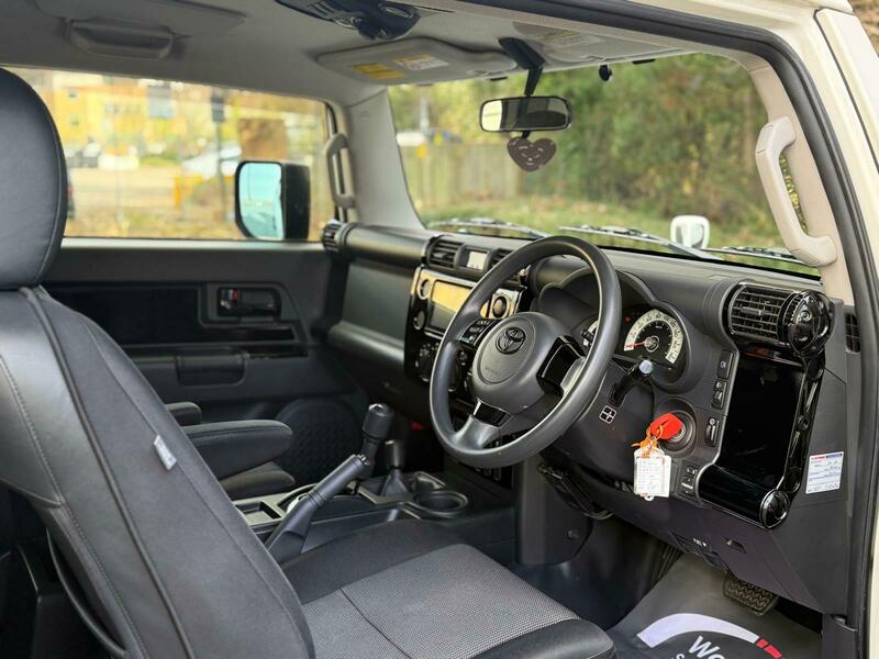 Used Toyota FJ Cruiser 2014 for sale - 77851017: Photo 31