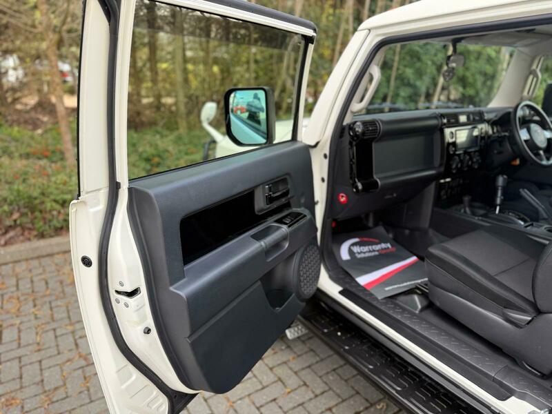 Used Toyota FJ Cruiser 2014 for sale - 77851017: Photo 37