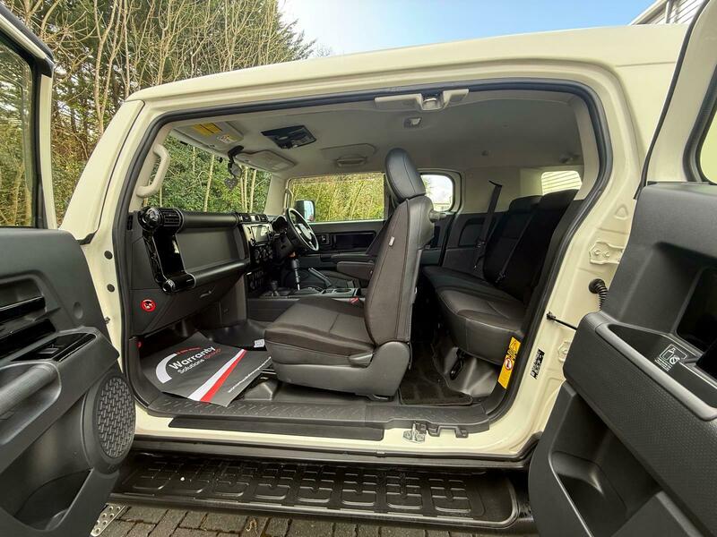 Used Toyota FJ Cruiser 2014 for sale - 77851017: Photo 40