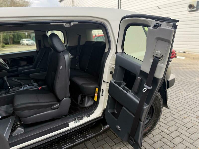 Used Toyota FJ Cruiser 2014 for sale - 77851017: Photo 43