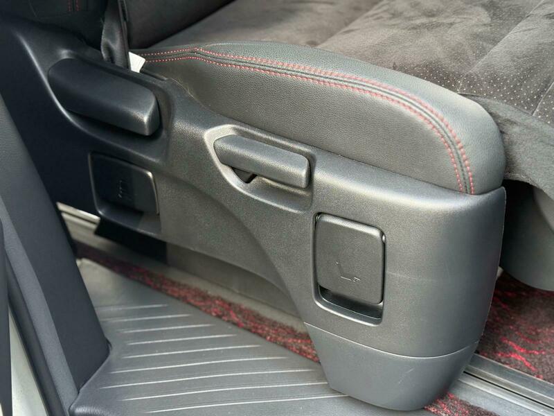 Used Toyota Vellfire 2013 for sale - 77906077: Photo 29