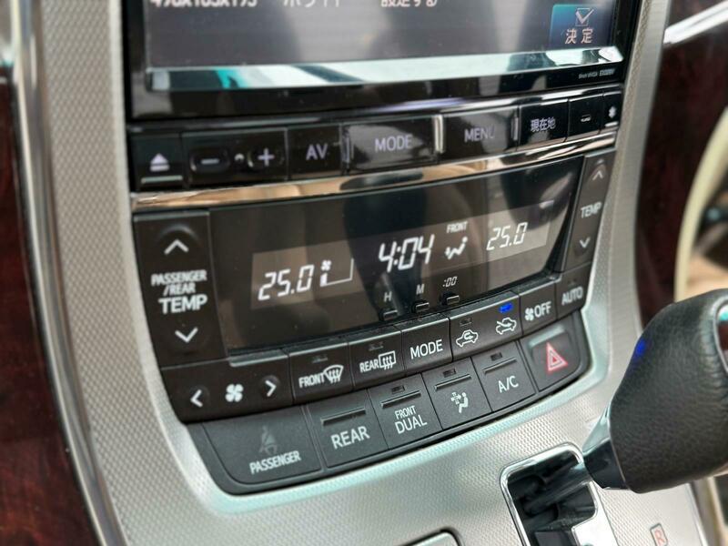 Used Toyota Vellfire 2014 for sale - 78219445: Photo 36