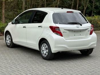 Used Toyota Yaris 2015 for sale - 78316155: Photo