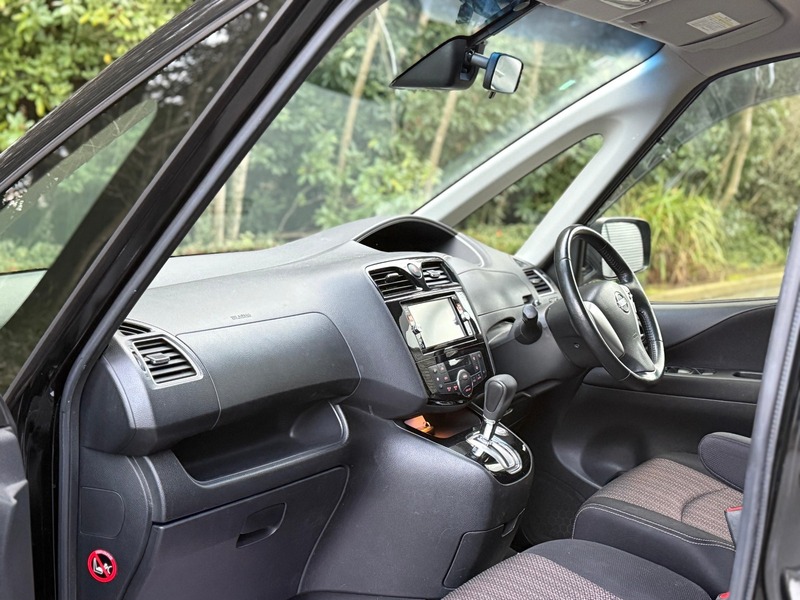 Used Nissan Serena 2015 for sale - 77241809: Photo 14