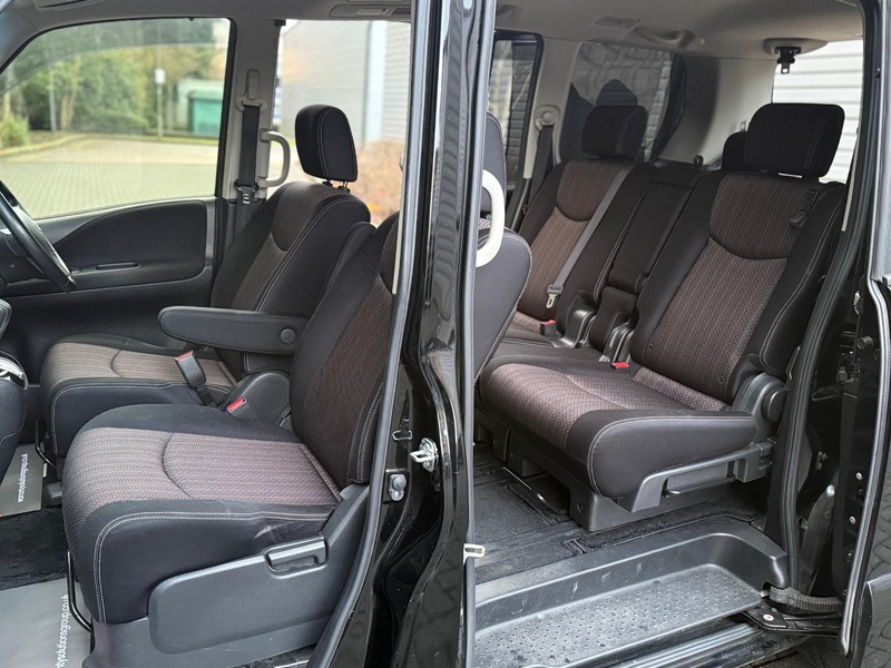 Used Nissan Serena 2015 for sale - 77241809: Photo 15