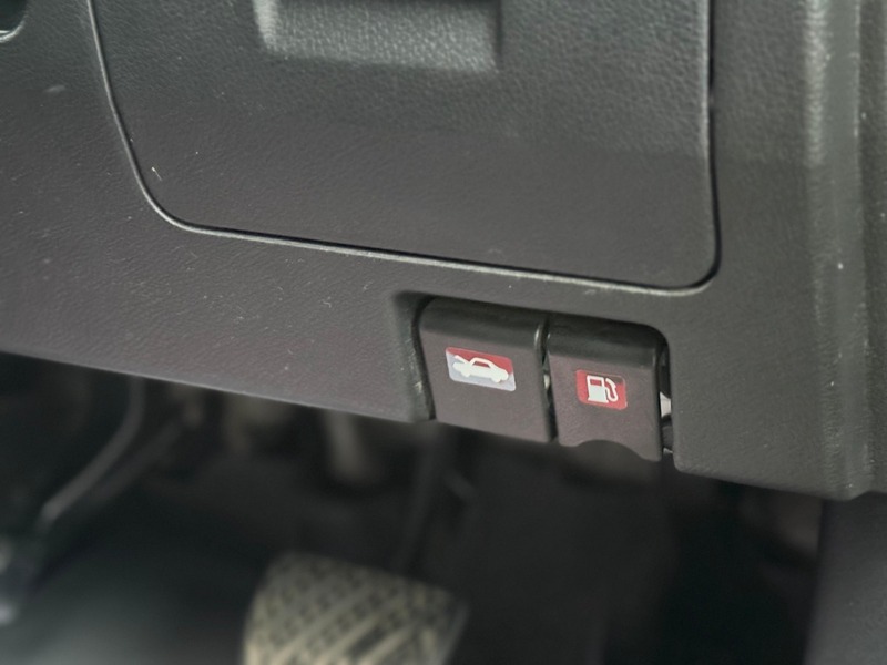 Used Nissan Serena 2015 for sale - 77241809: Photo 20