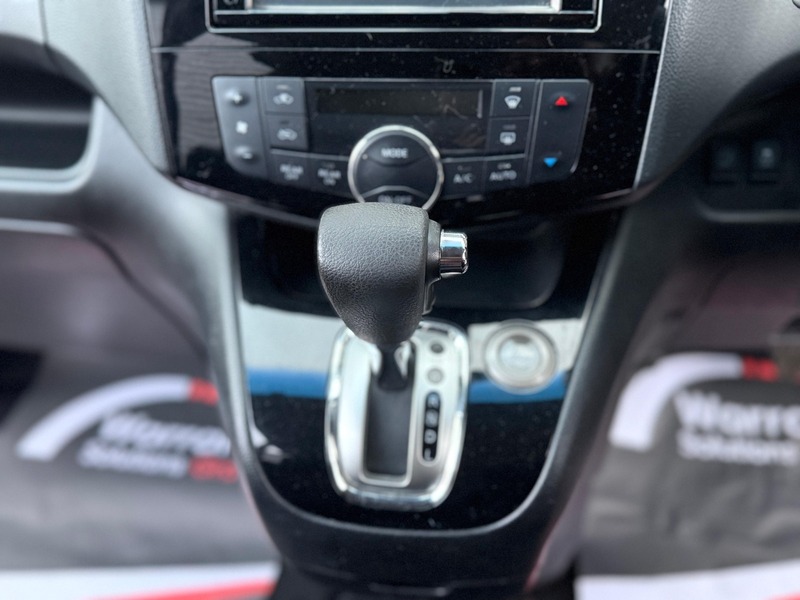 Used Nissan Serena 2015 for sale - 77241809: Photo 32