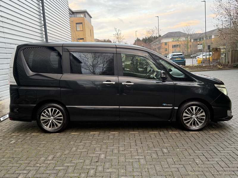 Used Nissan Serena 2015 for sale - 77241809: Photo 8