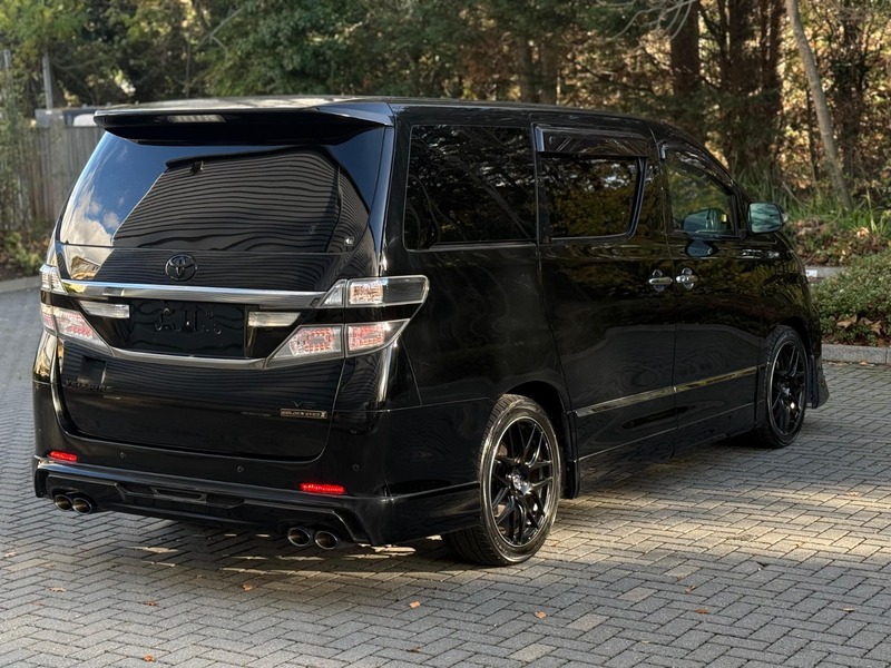 Used Toyota Vellfire 2014 for sale - 76520900: Photo 10