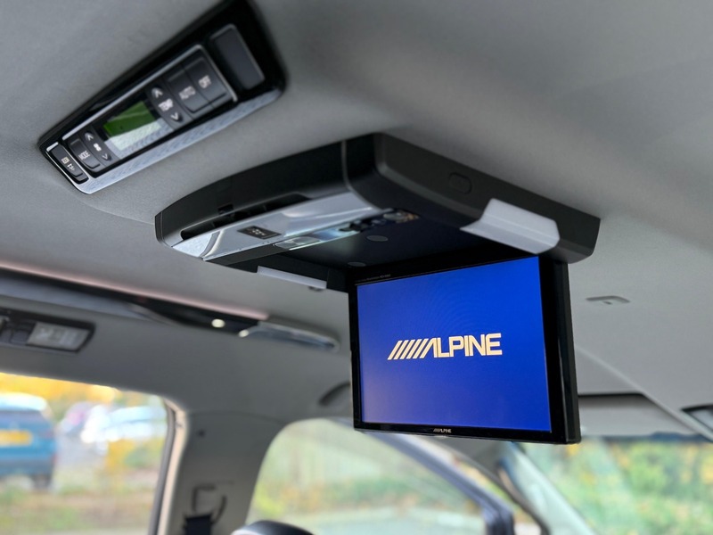 Used Toyota Vellfire 2014 for sale - 76520900: Photo 3