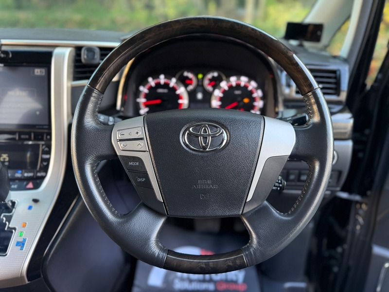 Used Toyota Vellfire 2014 for sale - 76520900: Photo 31