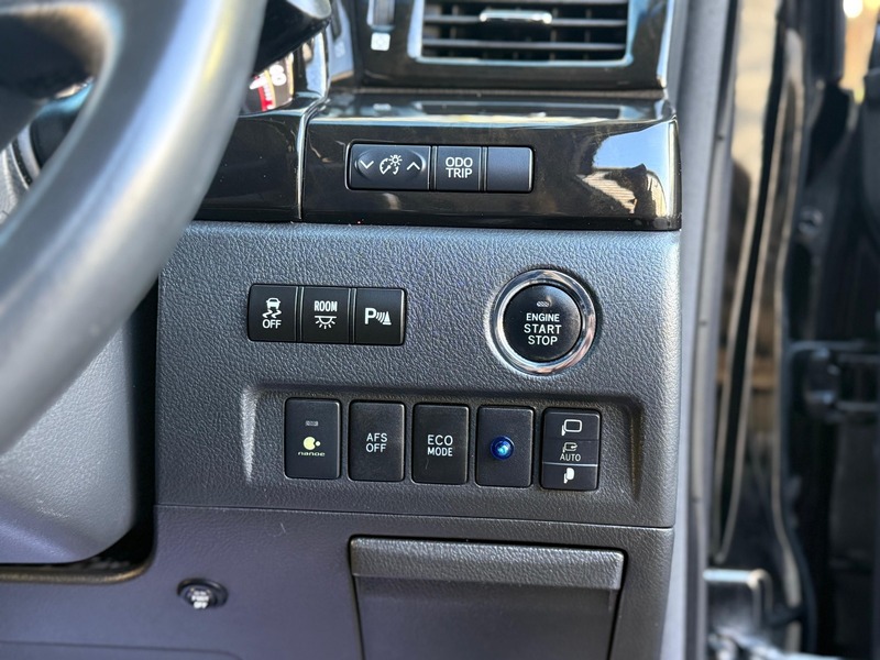 Used Toyota Vellfire 2014 for sale - 76520900: Photo 37