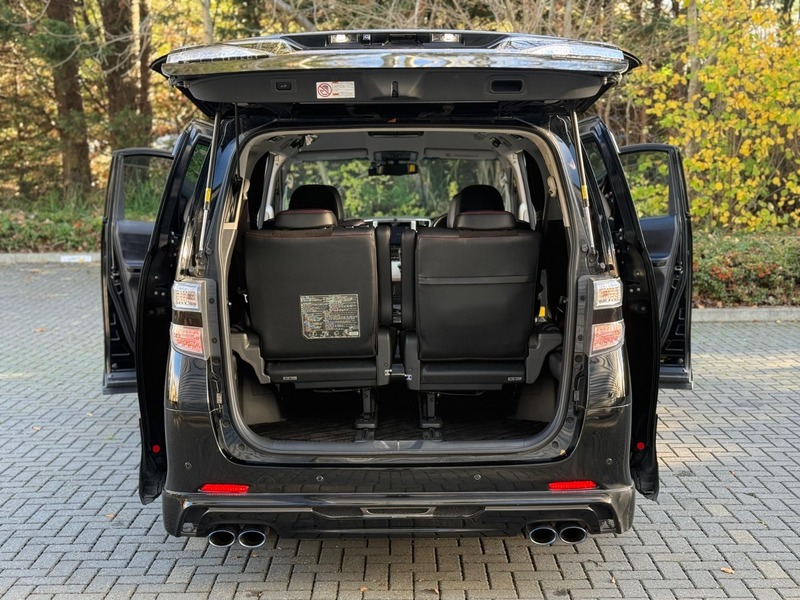 Used Toyota Vellfire 2014 for sale - 76520900: Photo 4