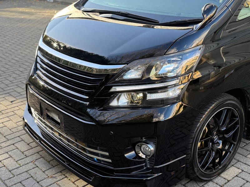 Used Toyota Vellfire 2014 for sale - 76520900: Photo 5