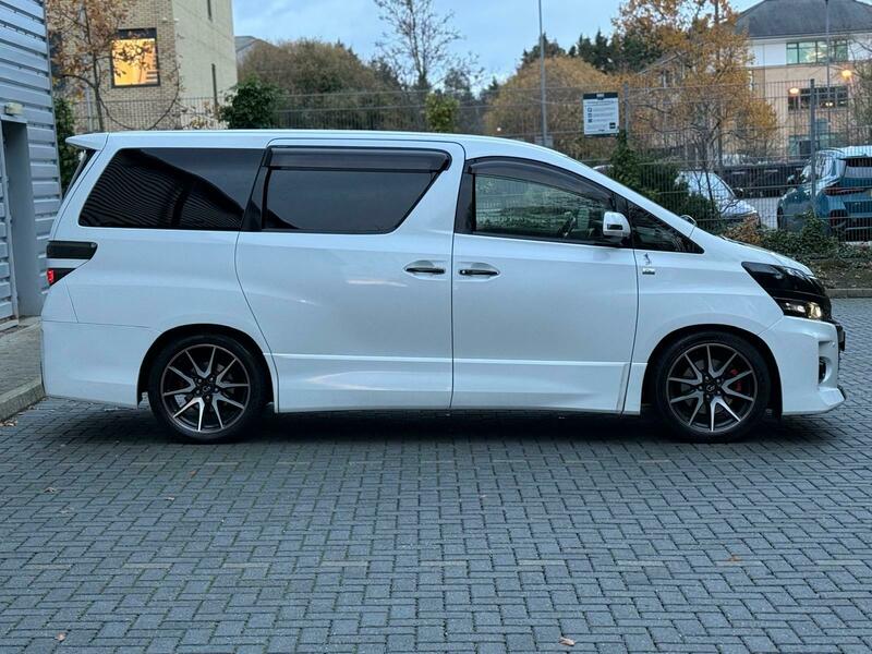 Used Toyota Vellfire 2024 for sale - 76884581: Photo 12