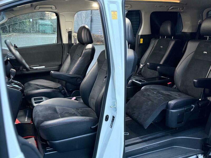 Used Toyota Vellfire 2024 for sale - 76884581: Photo 31