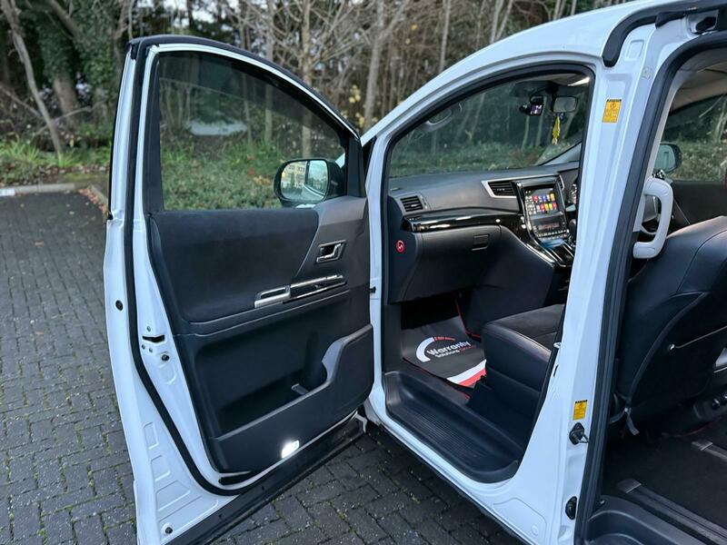 Used Toyota Vellfire 2024 for sale - 76884581: Photo 34