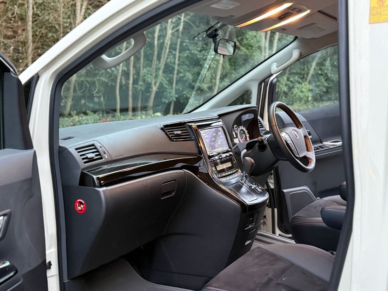 Used Toyota Alphard 2014 for sale - 77452727: Photo 5