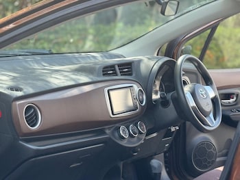 Used Toyota Yaris 2014 for sale - 78497129: Photo
