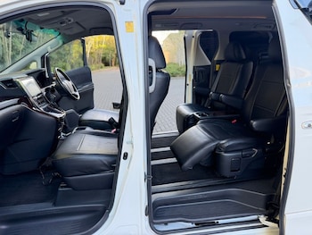 Used Toyota Vellfire 2013 for sale - 78306365: Photo