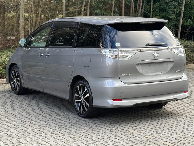 Used Toyota Estima 2014 for sale - 77693995: Photo 2