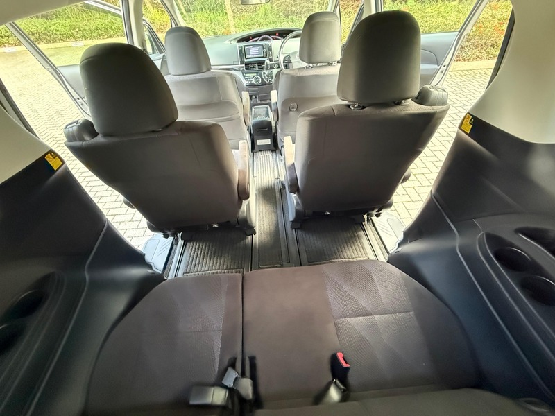 Used Toyota Estima 2014 for sale - 77693995: Photo 26