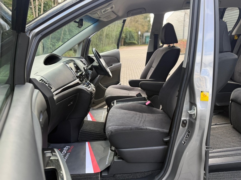 Used Toyota Estima 2014 for sale - 77693995: Photo 30