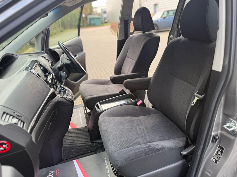 Used Toyota Estima 2014 for sale - 77693995: Photo 31