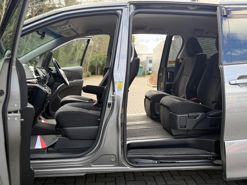 Used Toyota Estima 2014 for sale - 77693995: Photo 32