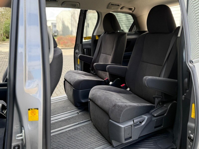 Used Toyota Estima 2014 for sale - 77693995: Photo 33