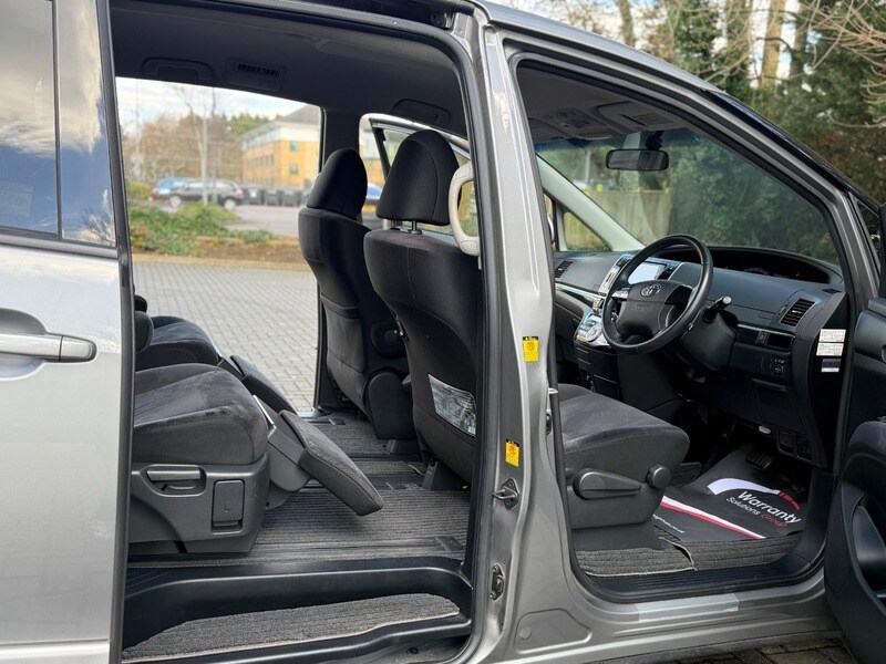 Used Toyota Estima 2014 for sale - 77693995: Photo 40